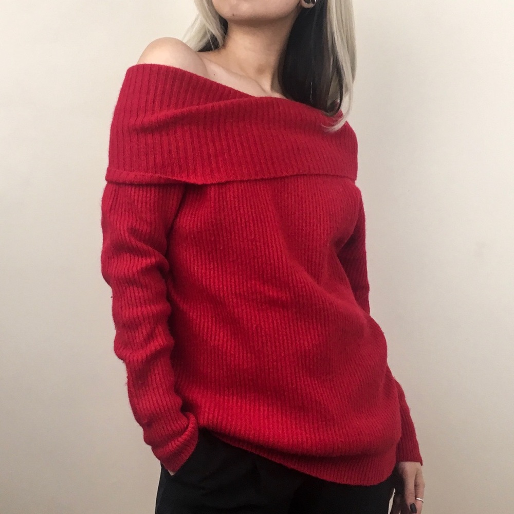 OFF THE SHOULDERS CHERRY RED WOOL SWEATER